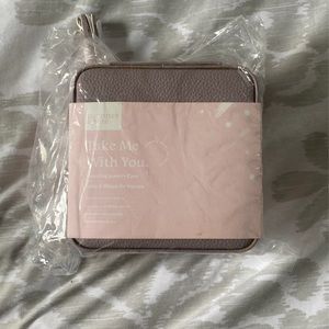 Summer and Rose Travel Jewelry Case